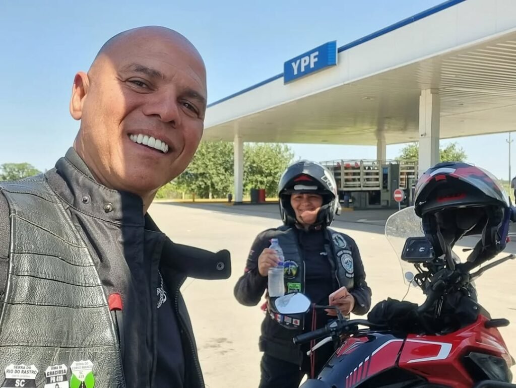 Casal de Marataízes morre em acidente durante viagem de moto
