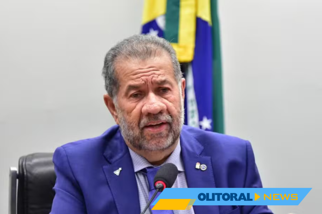 Após fraude no INSS, Lupi pede demissão do Ministério da Previdência