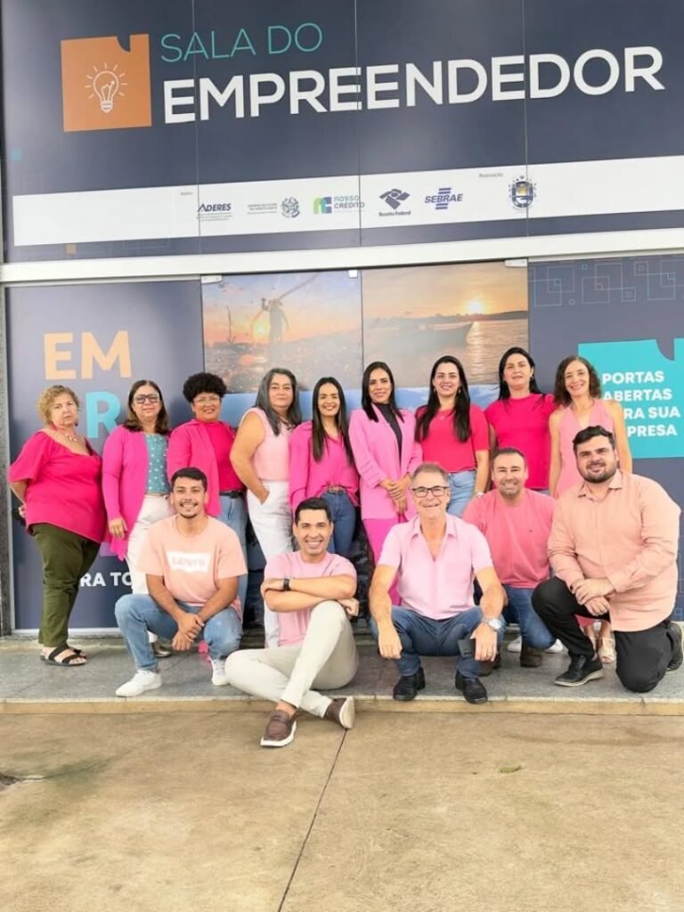 Secretaria de Planejamento de Marataízes veste-se de rosa pelo Outubro Rosa
