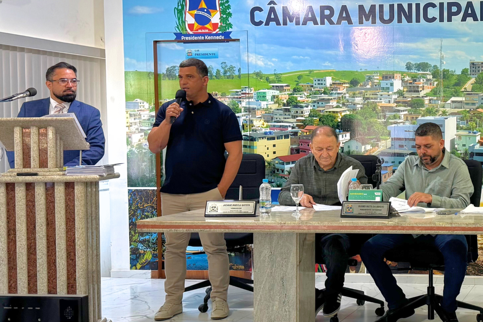 “Reconhecimento e Valorização: Prefeito Júnior envia à Câmara Projeto que garante R$ 4 mil de abono natalino e ticket dobrado aos servidores