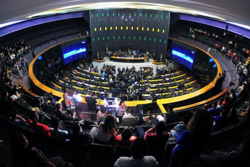 Comissão da Câmara aprova redução da maioridade penal para 16 anos